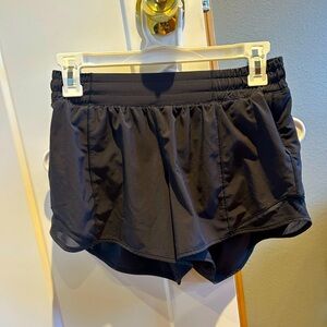 Lululemon 4” Hotty Hot Shorts, Size 6